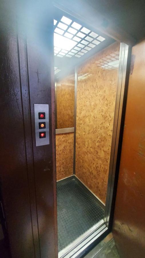 Hostal Andrea Sol Madrid Exterior photo